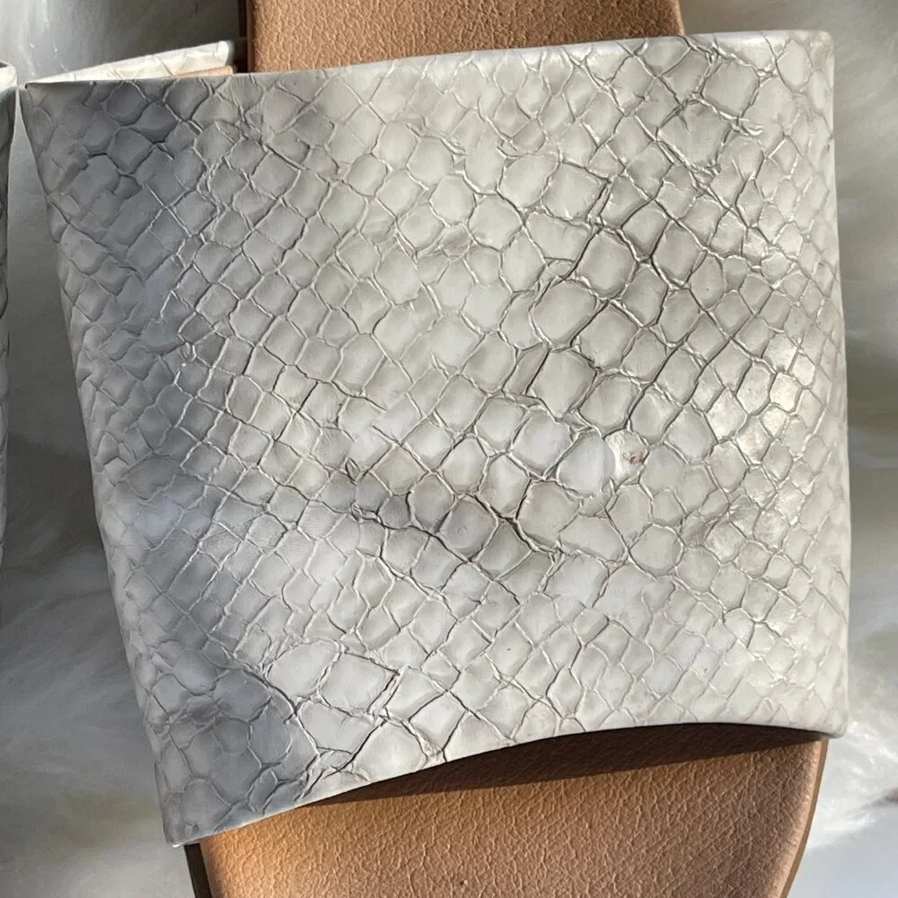 Steve Madden Women's Karolyn White Snakeskin Slides Slip On Sandals Size 9 - Picture 4 of 10